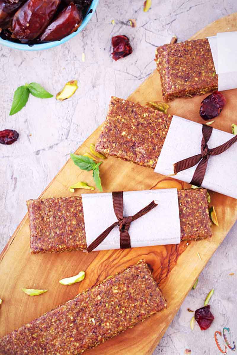 paleo energy bars / vegan energy bars / no bake energy bars / healthiest energy bars / gluten free energy bars