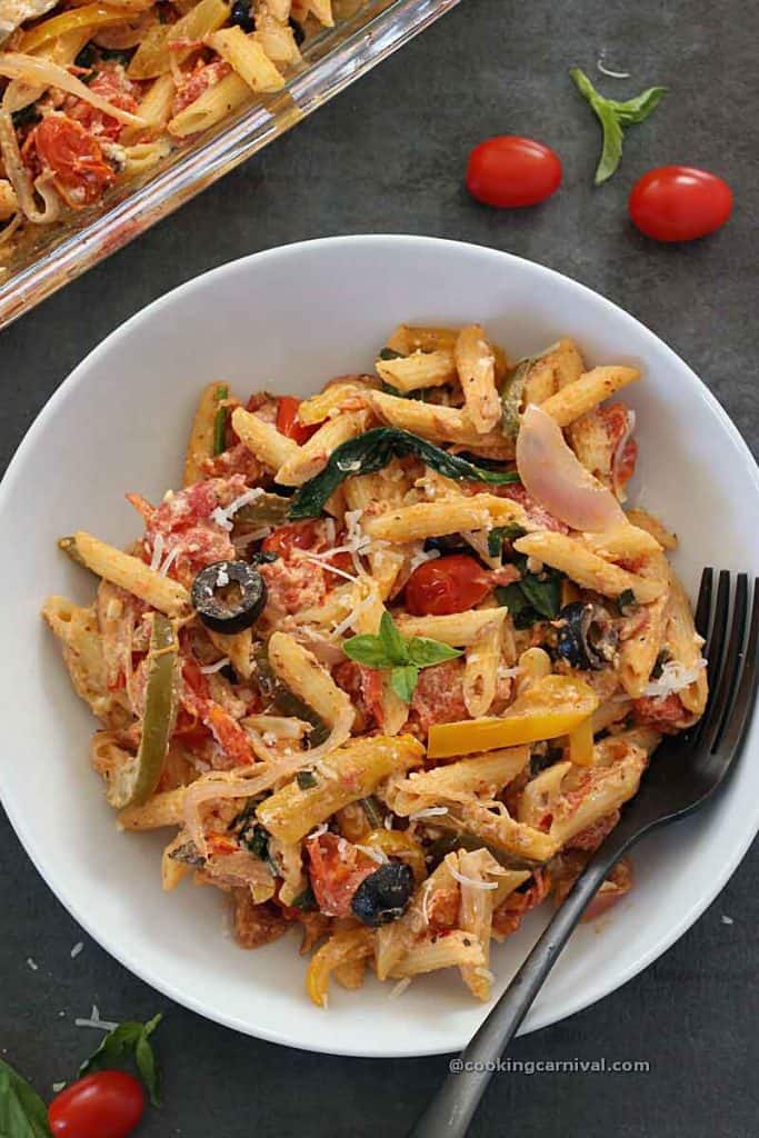 baked pasta in white bowl