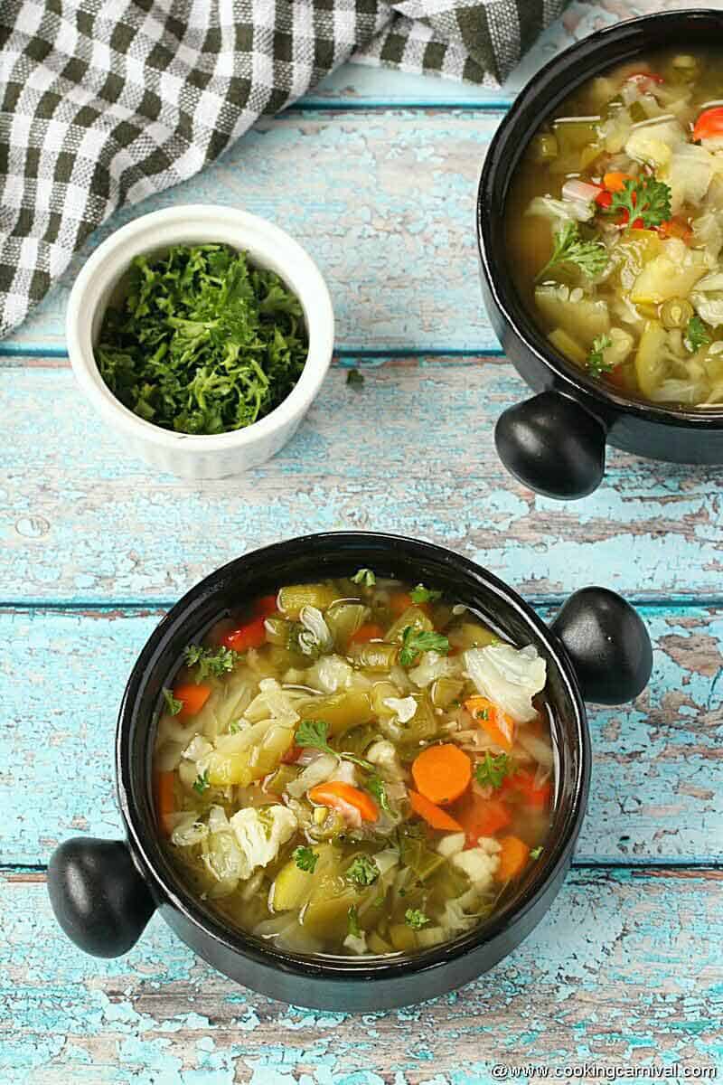 detox-vegetable-soup from top angle