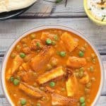 Matar Paneer | Mutter Paneer Recipe | Instant Pot Matar Paneer - A North Indian dish which is fuss free, gluten free and simple yet delicious recipe. This easy paneer recipe is perfect weeknight dinner option.