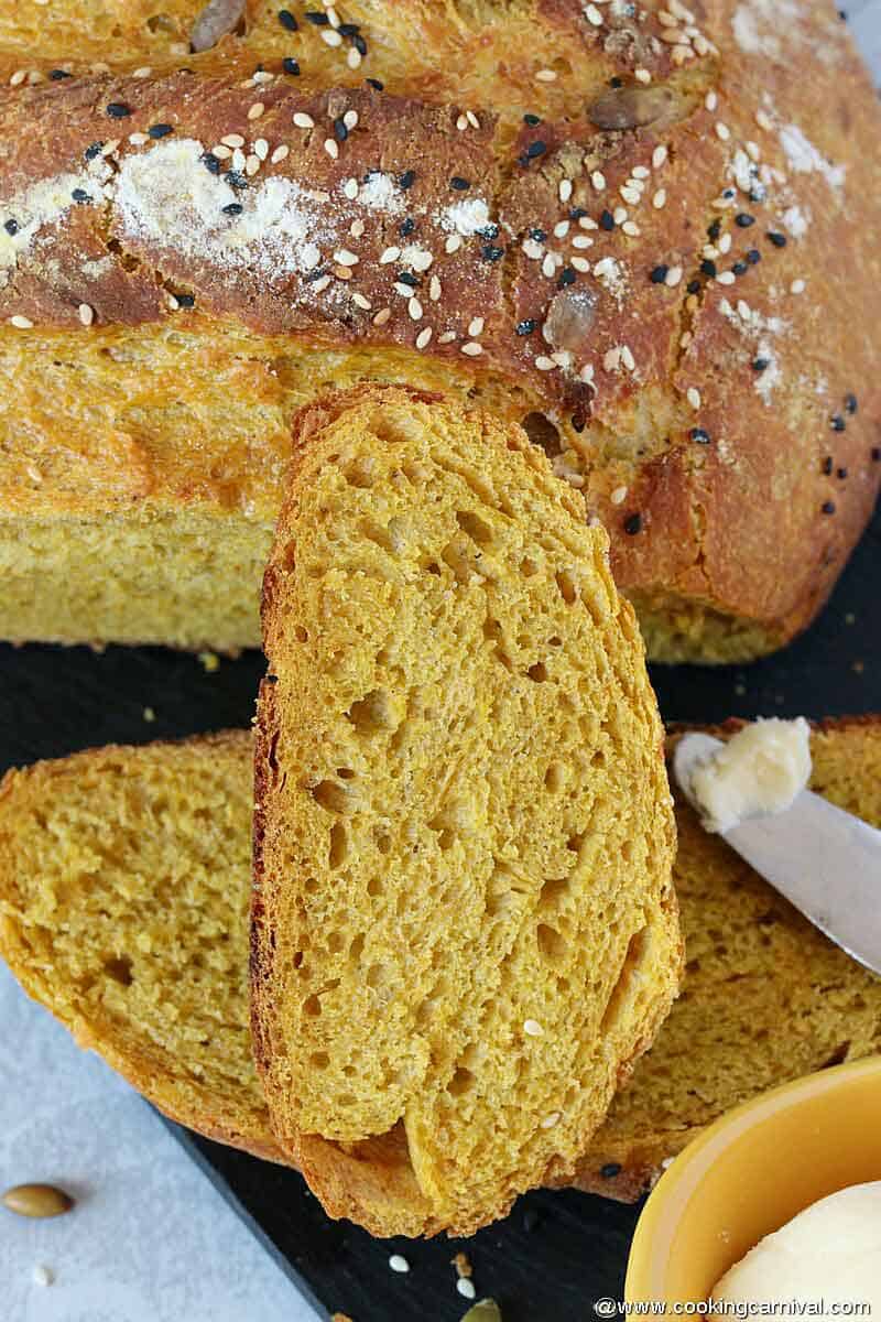 No knead pumpkin bread slices