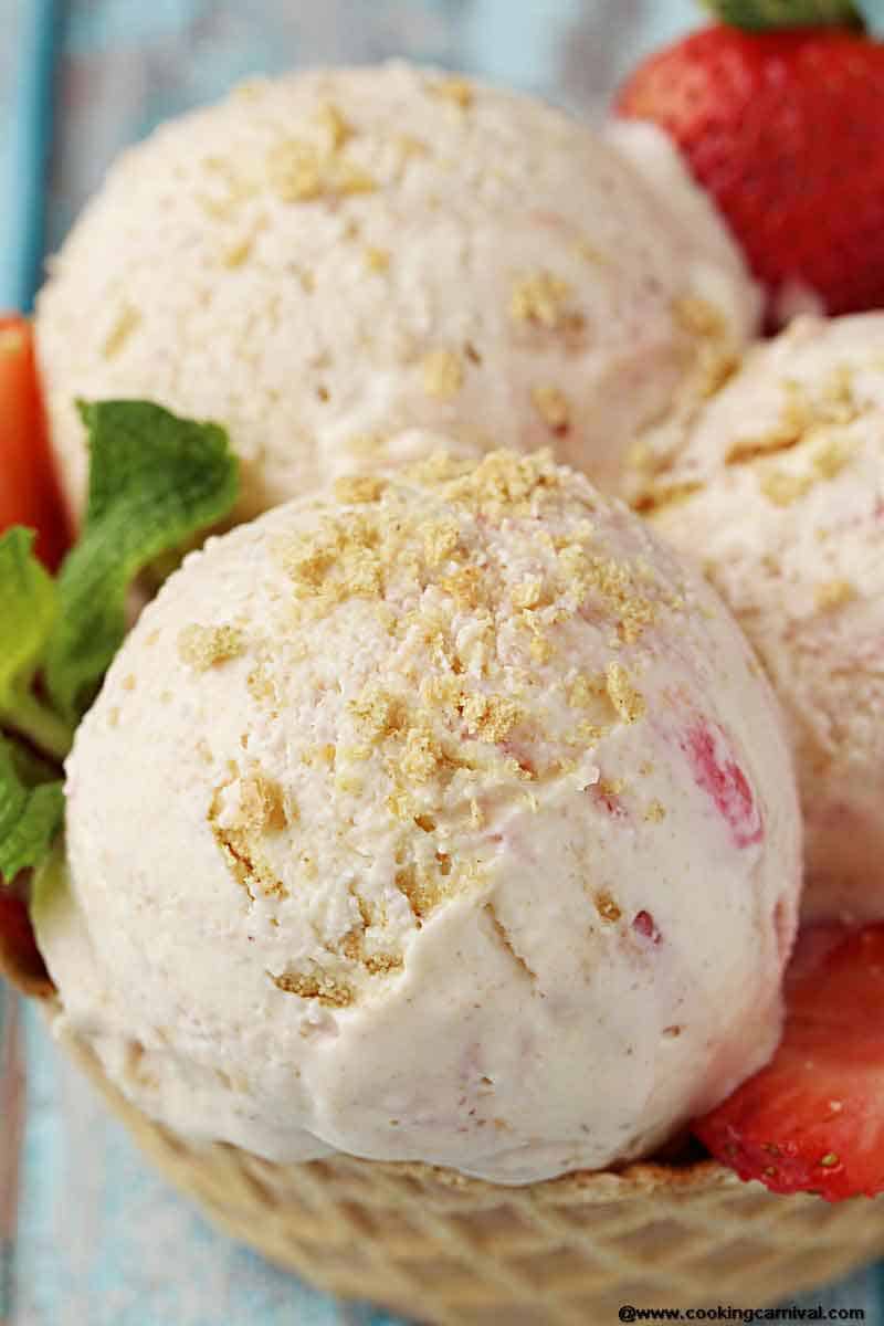 Homemade Strawberry Cheesecake Ice Cream