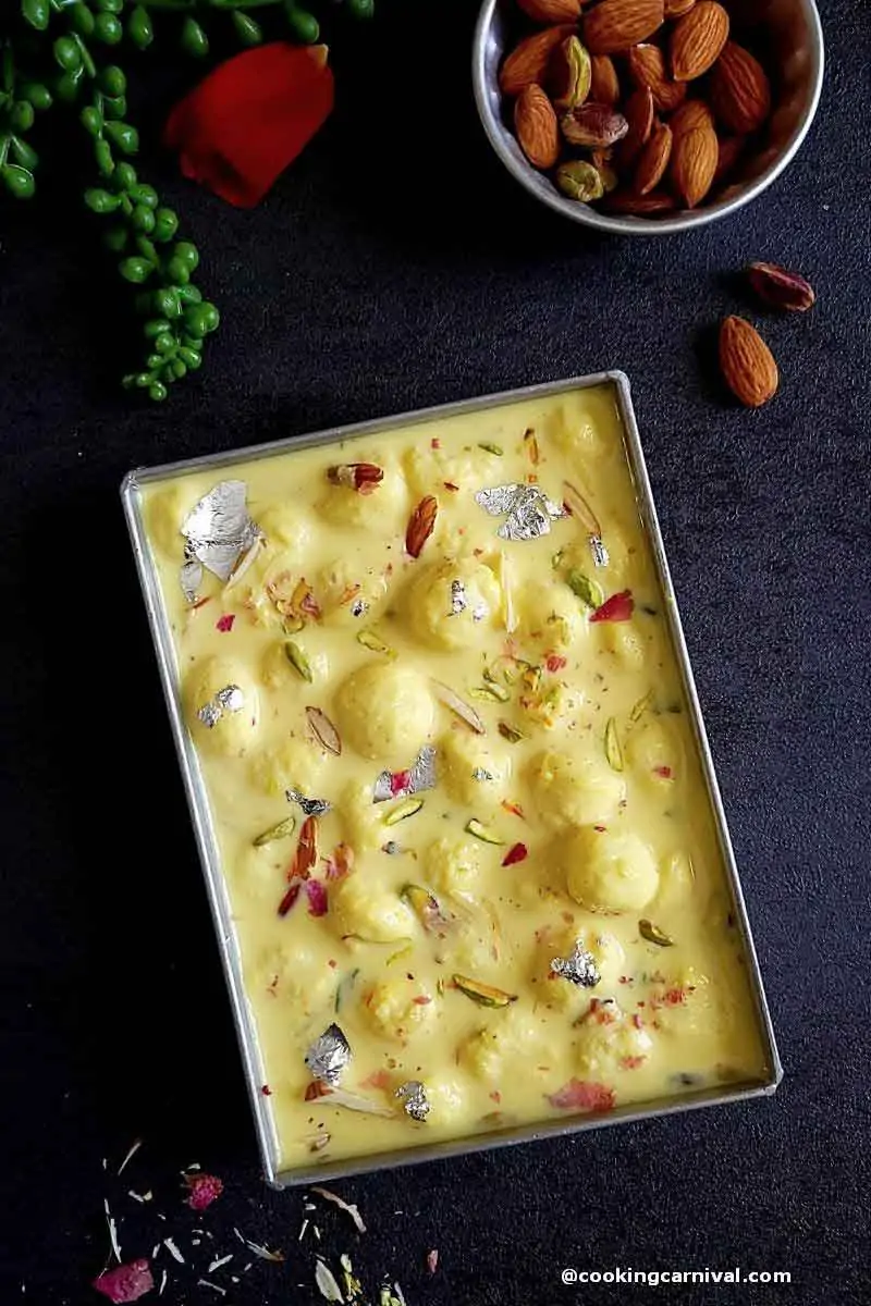 Kesar angoor rabdi in a tray.