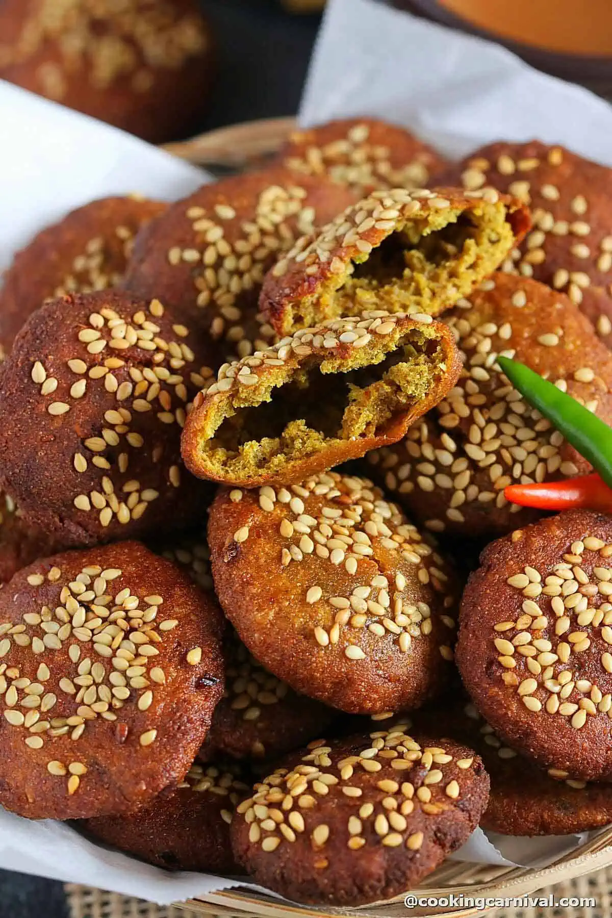 showing inner texture of bajri na vada