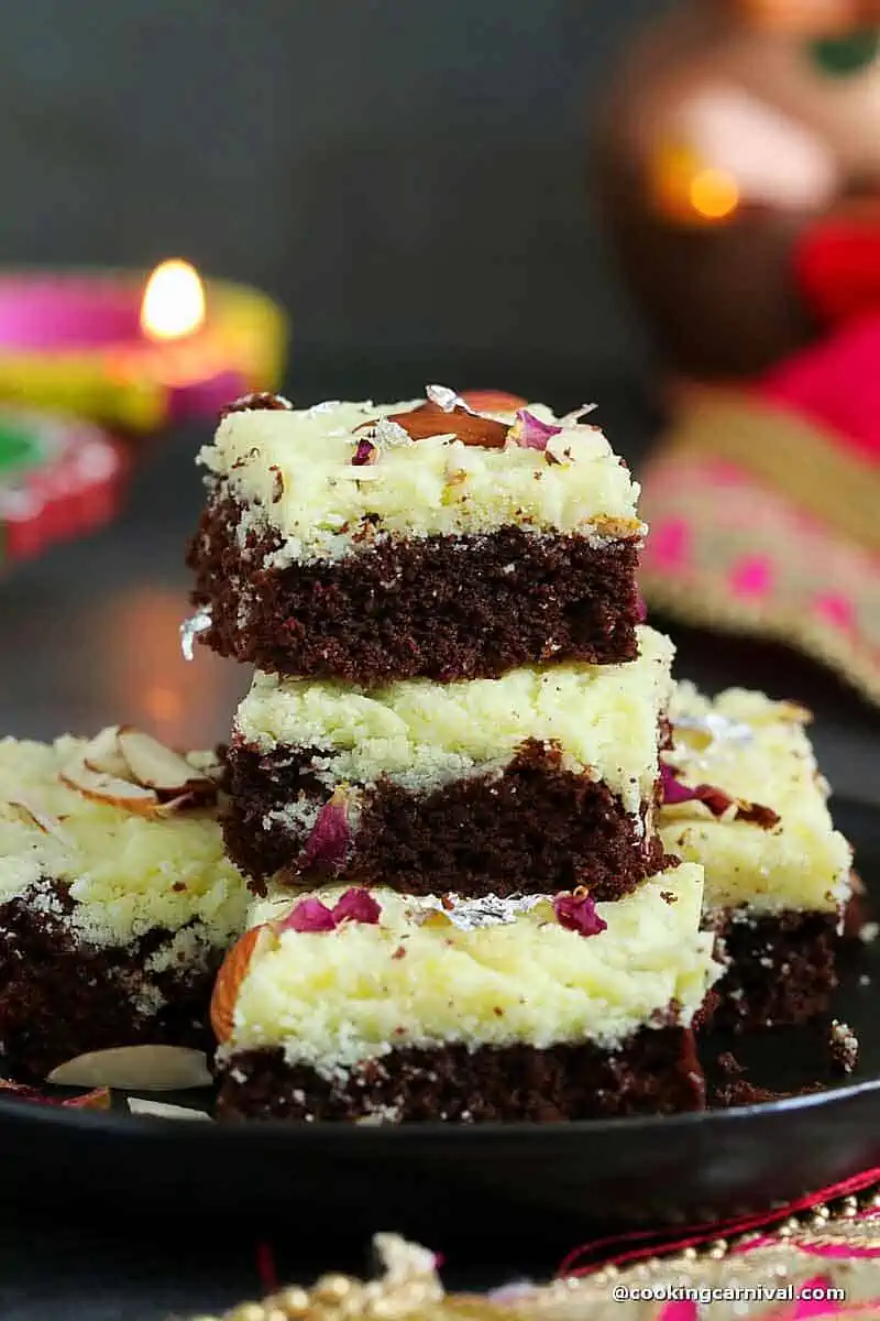 Brownie burfi piled.