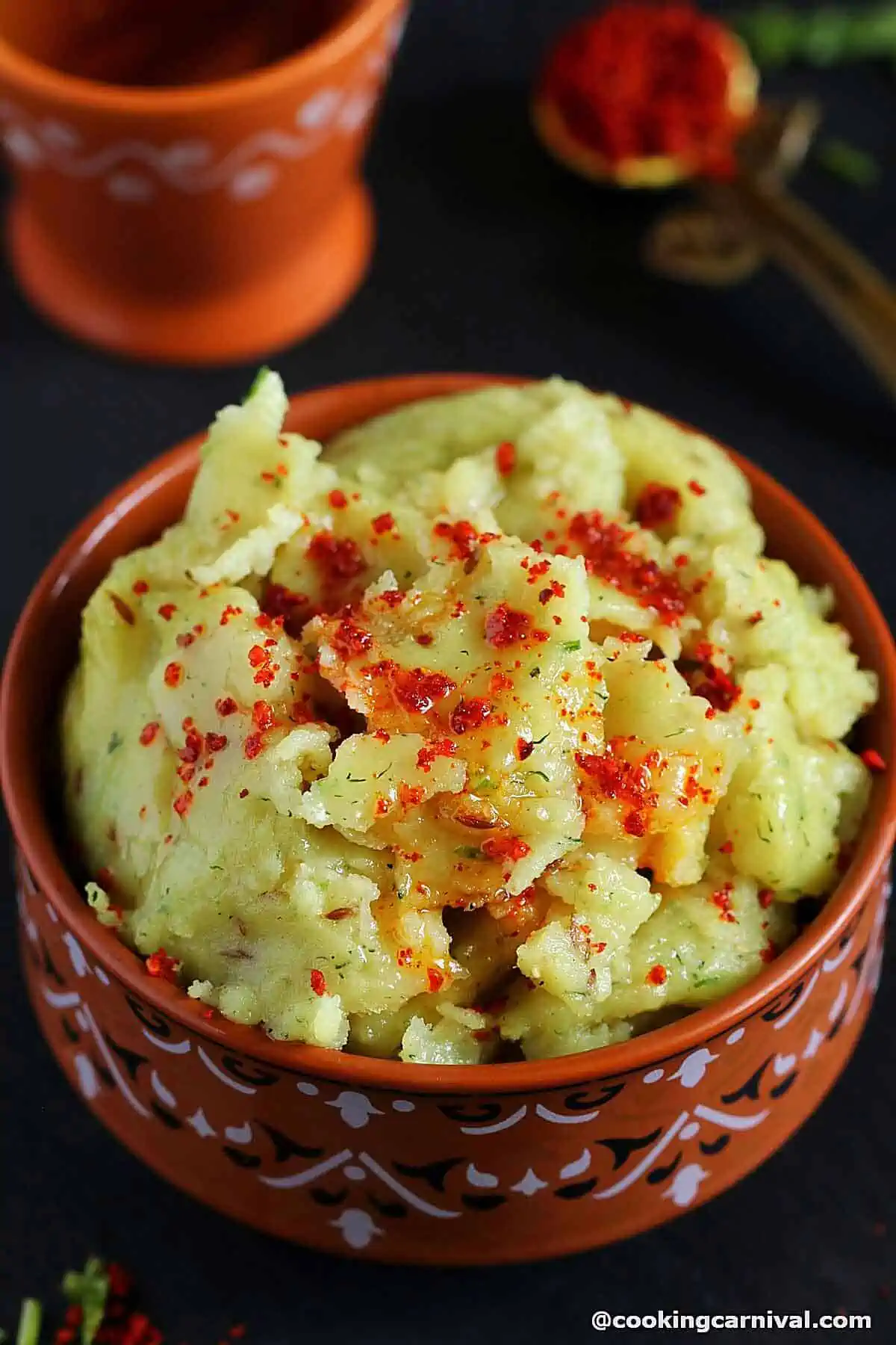 Papadi nu lot in a bowl.