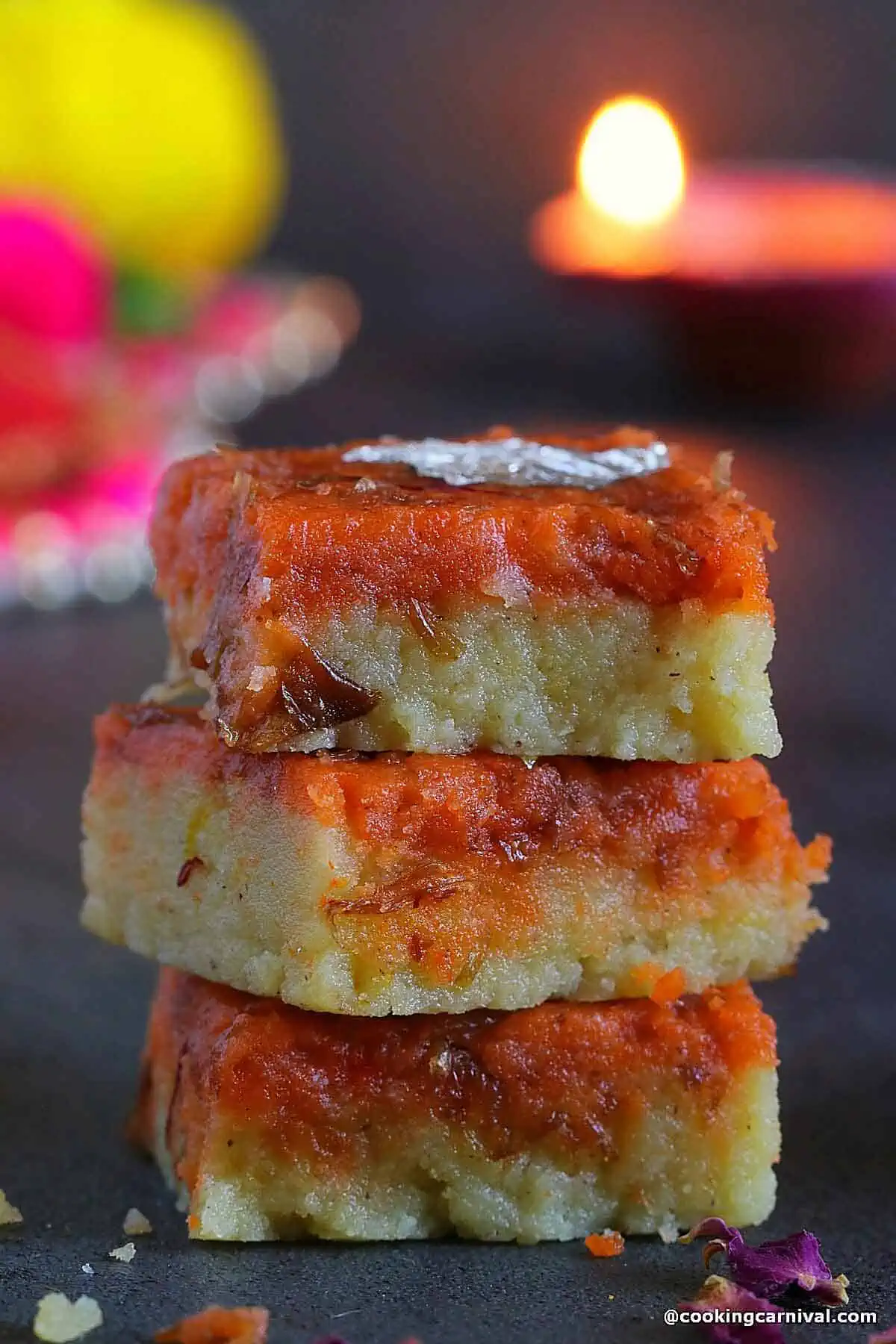 makhana gulkand burfi pieces stacked.